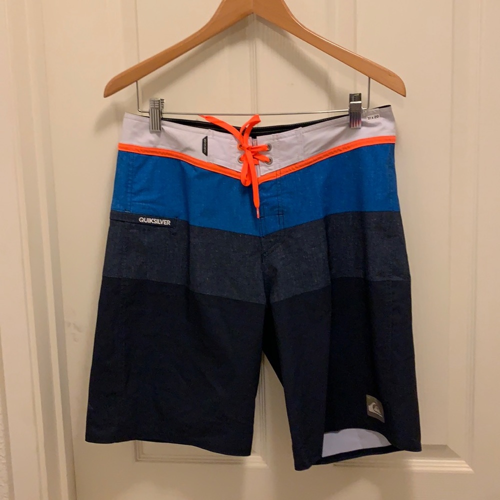 New Quiksilver Boardshorts, 31